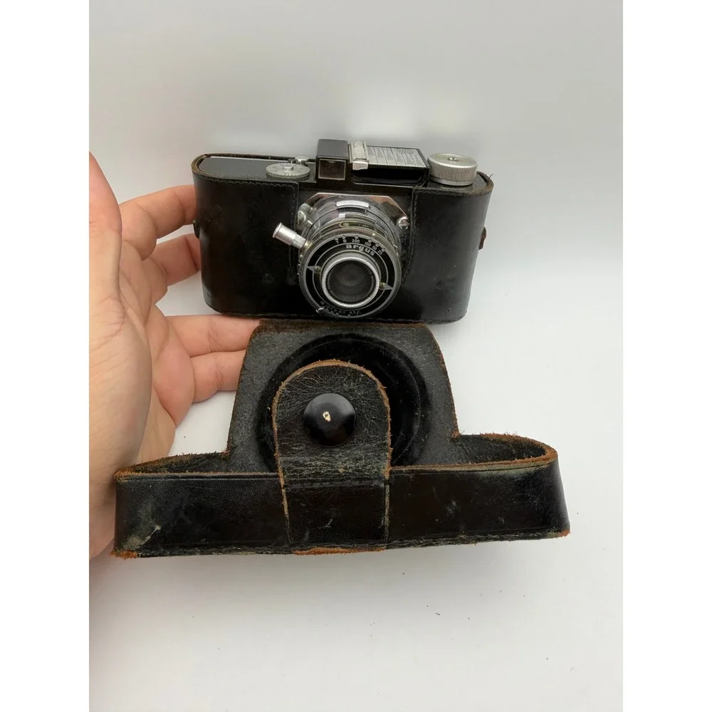 Vintage Argus A2B 35mm Film Camera Black Bakelite with Leather Case Untested